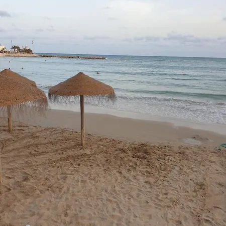 Mit Pool,450 M Zur アパート *