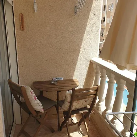 Mit Pool,450 M Zur トレビエハ